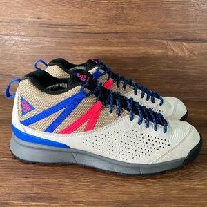 Nike Men’s Beige/Blue/Red Trail Sneakers